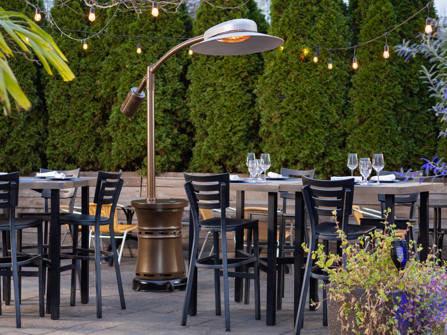 Arc Cantilever Patio Heater is a great solution for commercial spaces such as restaurants